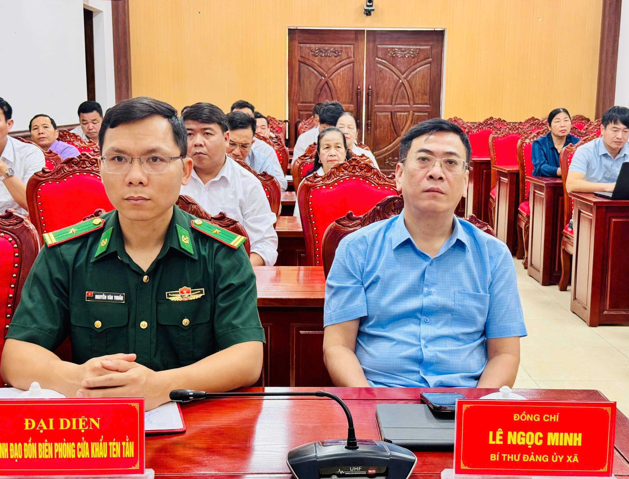 Anh-tin-bai
